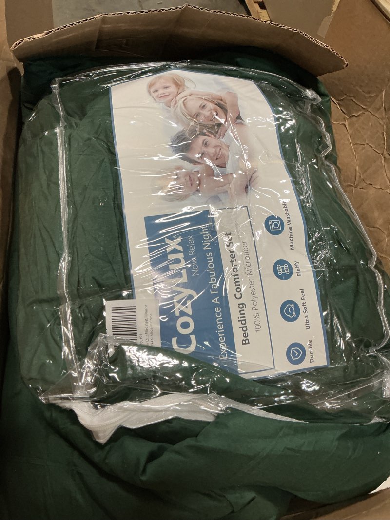 Condition photo showing As Is for CozyLux King Size Comforter Set Emerald Green Seersucker 7 Pieces Bed in a Bag King Comforter Set with Sheets, Luxury Soft Bedding Set with Down Alternative Comforter, Sheets, Pillowcases & Shams Emerald Green King