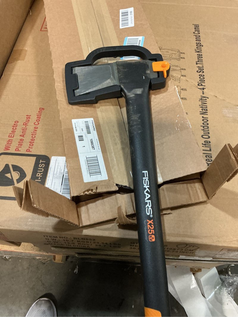 Condition photo showing Good Condition for Fiskars X25 Splitting Axe, 28" Wood Splitting Axe for Medium to Large Size Logs with Shock Absorbing Handle and Sheath, Split Firewood, Forged Steel Blade, Bushcraft Gear and Camping Hatchet