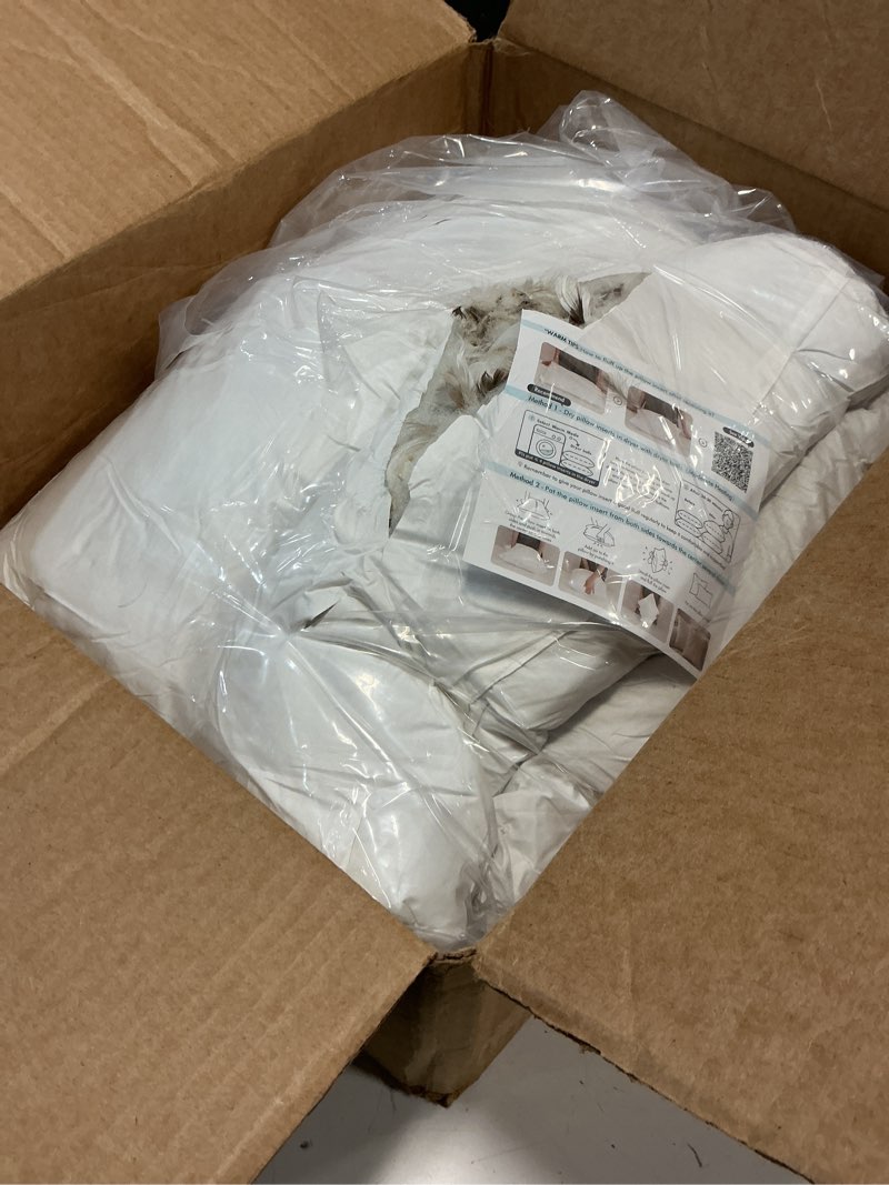 Condition photo showing Good Condition for MIULEE 22x22 Pillow Inserts,Set of 2 Down Feather Throw Pillows for Couch Sofa Bed, Decorative Fluffy Throw Pillow Inserts Cotton Fabric,White 2 22x22 Inch