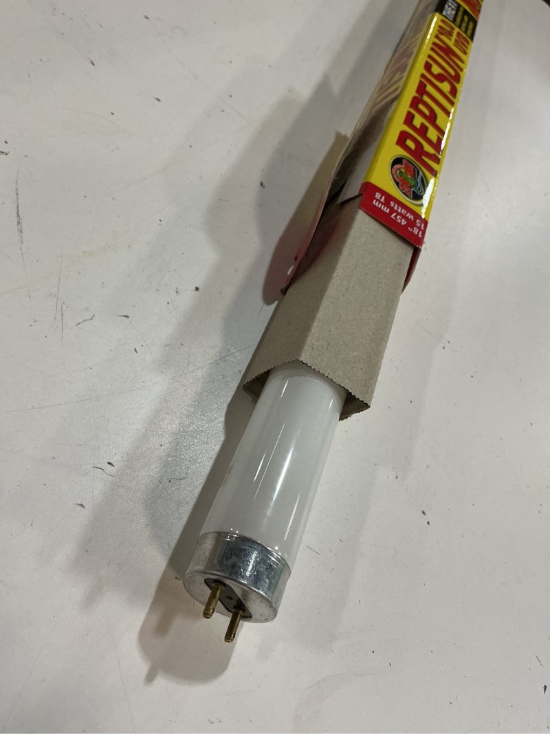 Condition photo showing Good Condition for (2 Pack) Zoomed ReptiSun 10 Hi Output UVB 18" T8 15W