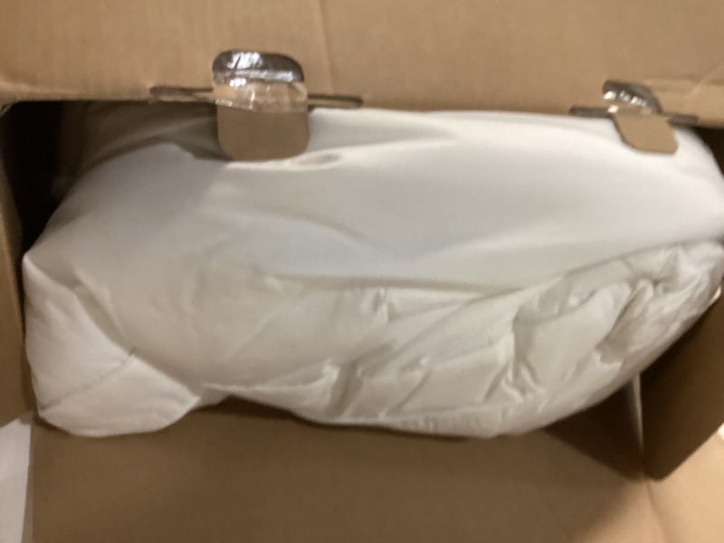 Condition photo showing Good Condition for Serta Hotel Collection Pillows King Size Set of 2 White Goose Feather Down Fiber Gusseted 100% Cotton Pillow for Back, Stomach or Side Sleepers White King Size Set of 2