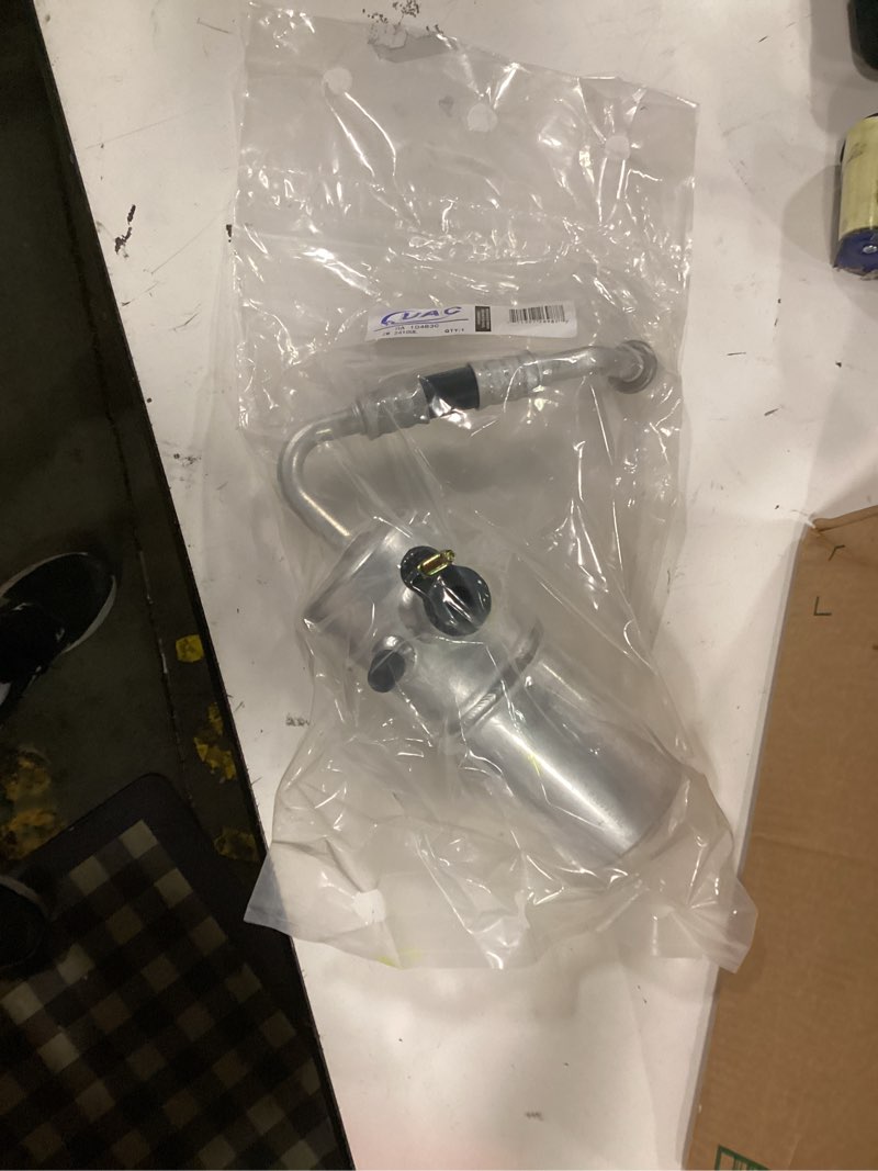 Condition photo showing New/Like New for uac-ha10004c hose/tube assy/accum - accum & hose assm
