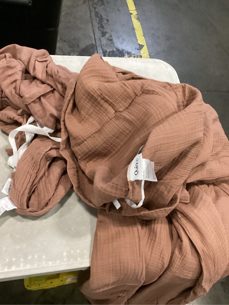Condition photo showing Good Condition for organic cotton gauze duvet cover set full/queen