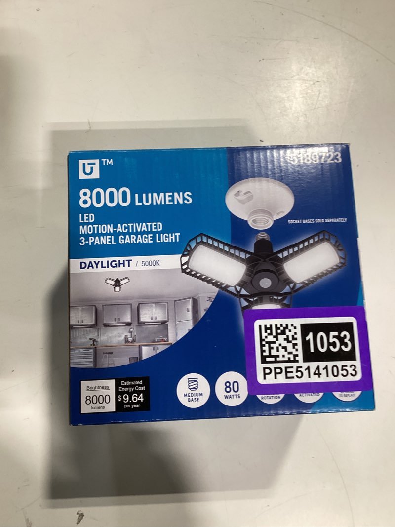 Condition photo showing New/Like New for utilitech 1-ft 8000 lumens black 3 -light led diffuser garage shop light