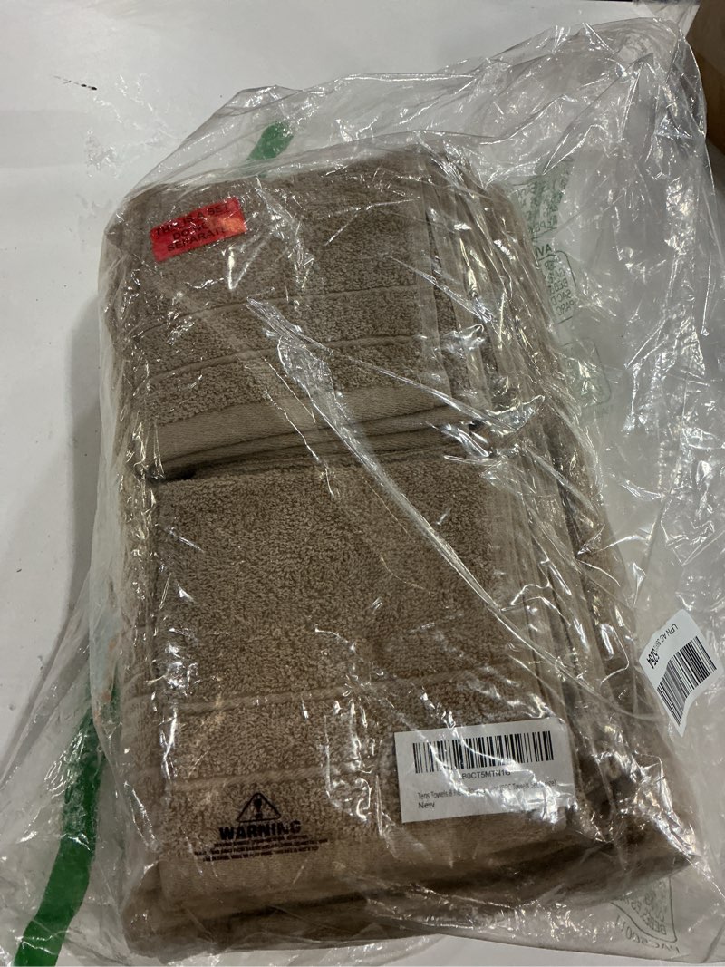 Condition photo showing Good Condition for tens towels pack of 8 towels set, 2 extra large bath, 2 hand, 4 washcloths, 100% cotton, lighter weight, quicker to dry, super absorbent, perfect for bathroom, beige