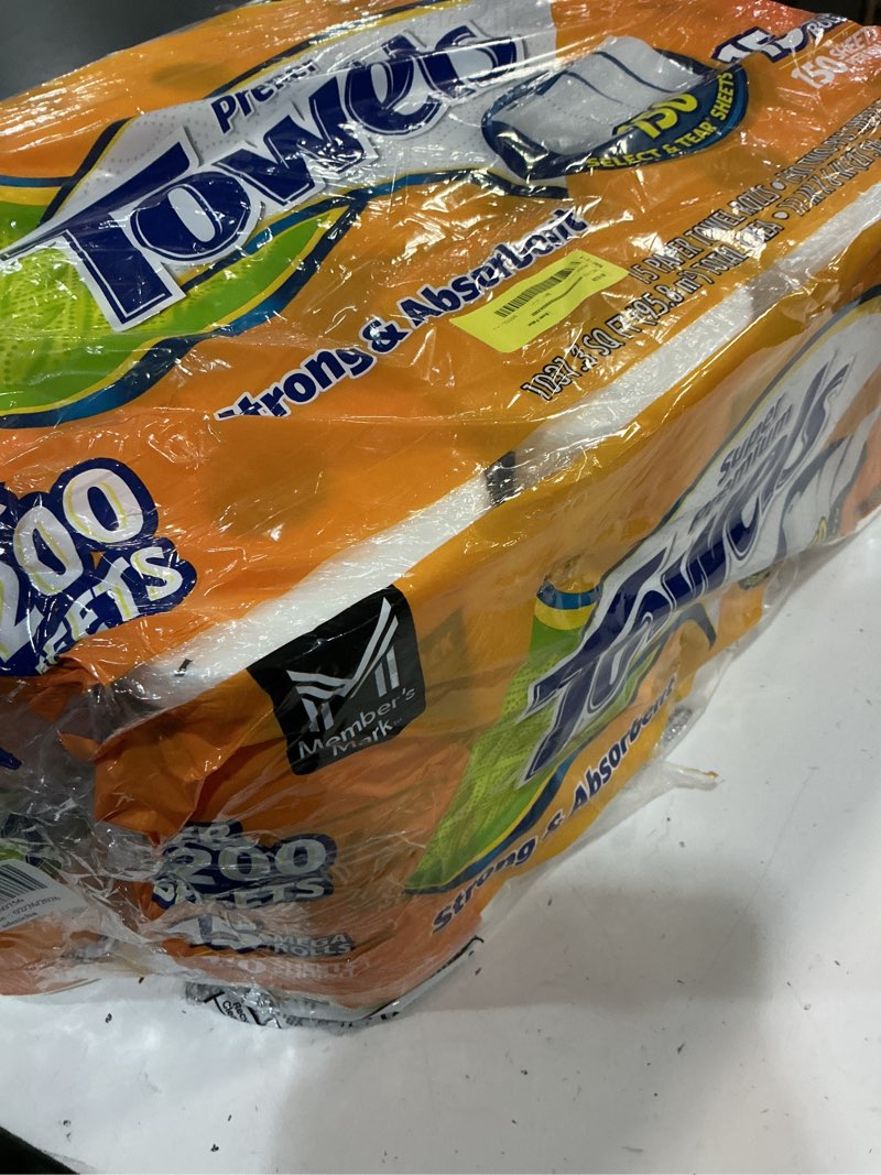 Condition photo showing New/Like New for member's mark super premium paper towels, select & tear, white, 15 mega rolls