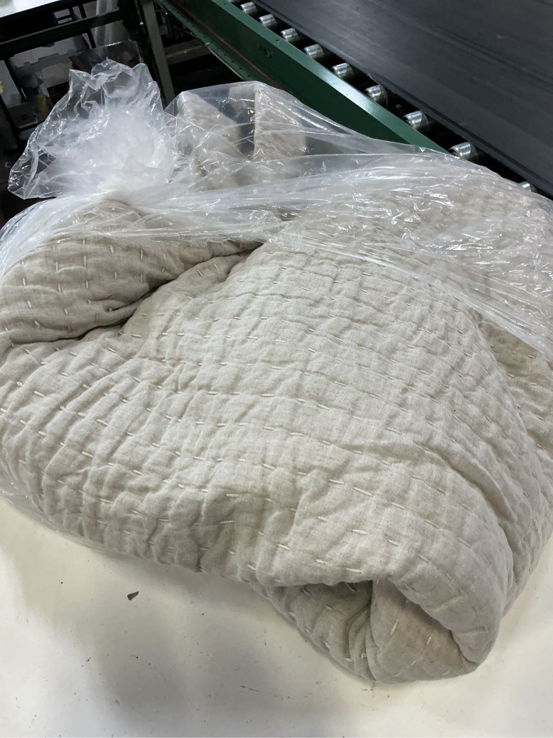 Condition photo showing Good Condition for organic luxe honeycomb duvet cover set, king/cal king, sand