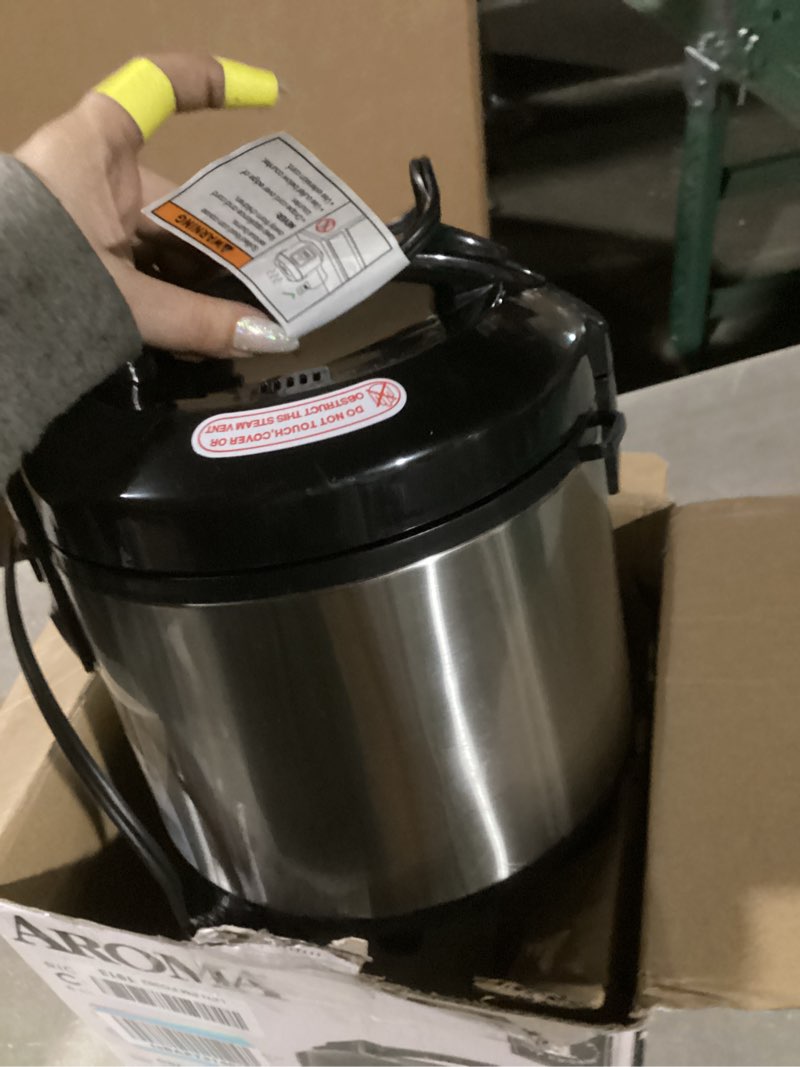 Condition photo showing Good Condition for AROMA Digital Rice Cooker, 4-Cup (Uncooked) / 8-Cup (Cooked), Steamer, Grain Cooker, Multicooker, 2 Qt, Stainless Steel Exterior, ARC-914SBD 4 Cup Uncooked / 8 Cup Cooked