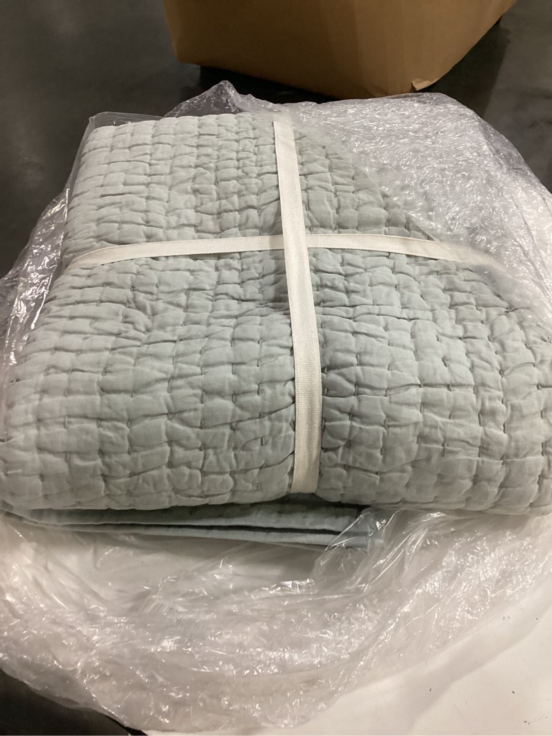 Condition photo showing Good Condition for european linen cotton stitch quilt set, full/queen, mist