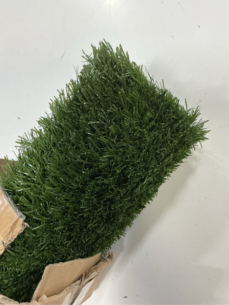 Condition photo showing Good Condition for pet zoom replacement pad for pet park large - 20" x 30"