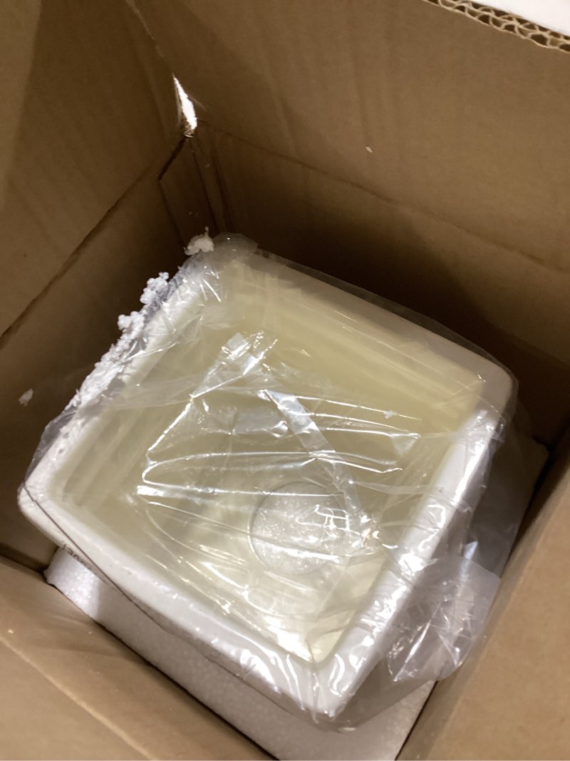 Condition photo showing New/Like New for Avanti Linens - Tissue Box Cover, Decorative Countertop Accessories, Nature Inspired Home Decor (Gilded Birds Collection)