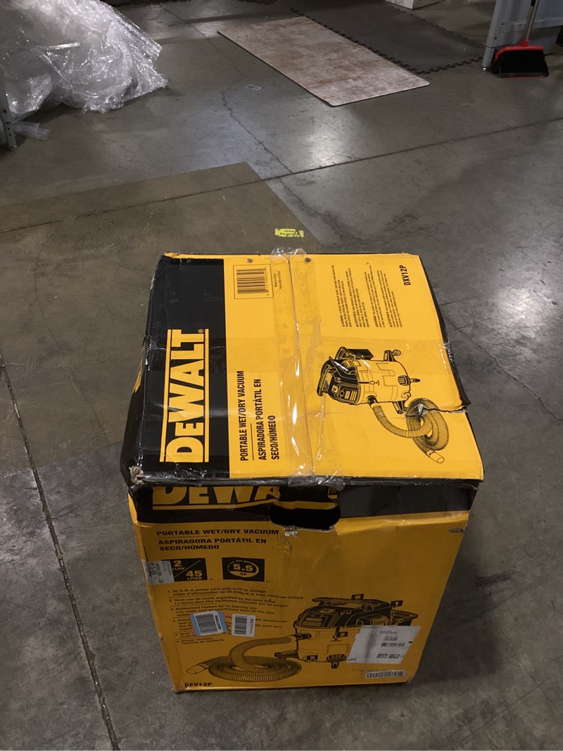 Condition photo showing Good Condition for dewalt dxv08sa stainless steel wet/dry 8-gallon 5 hp vacuum (retail)
