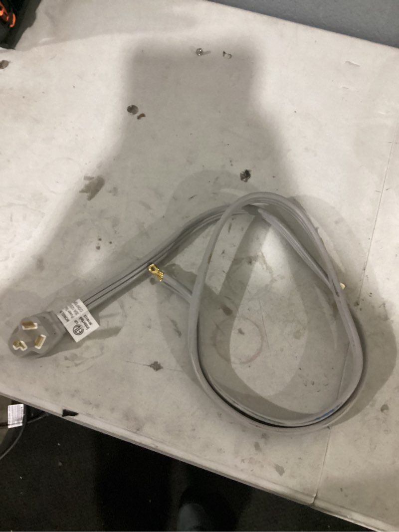 Condition photo showing As Is for 4ft 40w appliance cord 