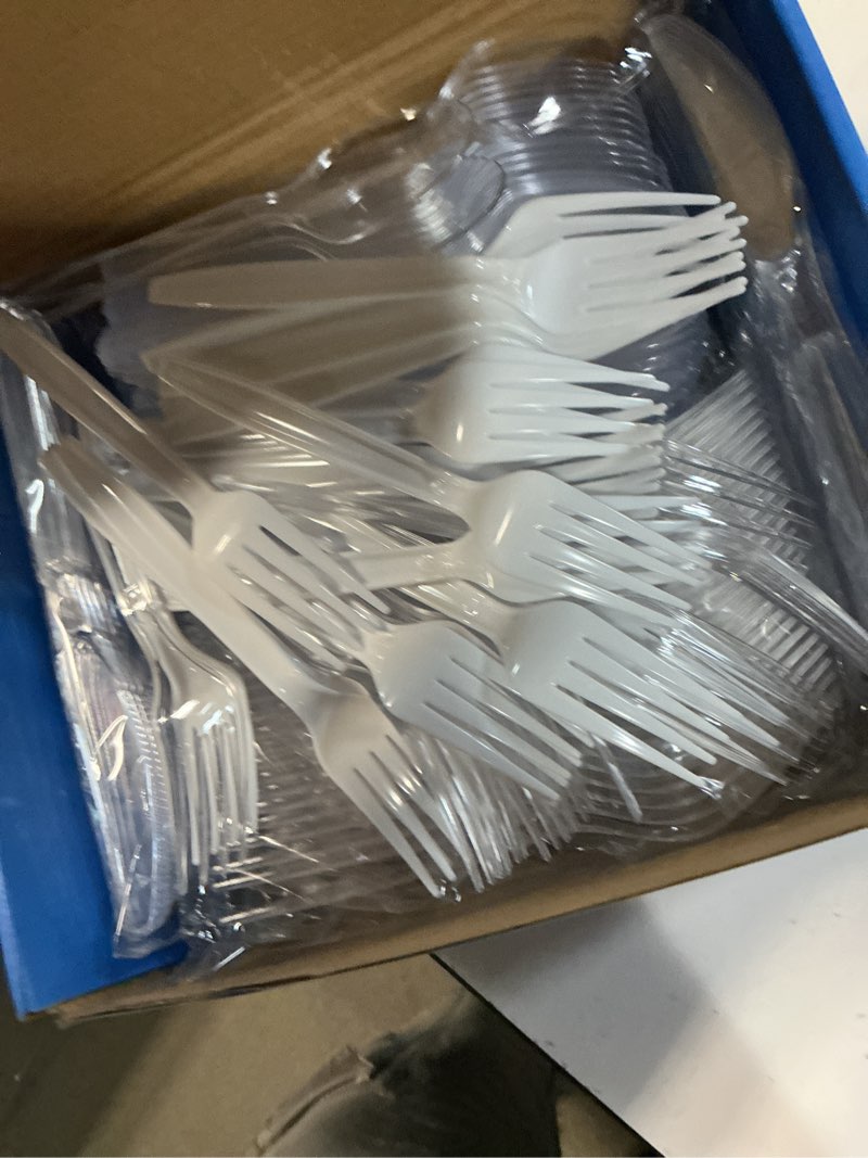 Condition photo showing Good Condition for dealusy 360 count extra heavy duty clear plastic silverware, 150 forks, 150 spoons, 60 knives, bpa-free, heat resistant, disposable plastic utensils set, plastic cutlery set, plasticware bulk