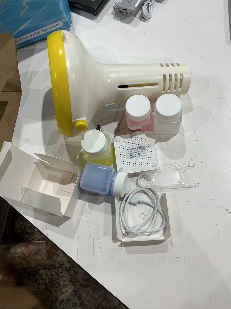 Condition photo showing Good Condition for smart pool monitor with gateway, professional saltwater pool test kit for swimming pools, 7 in 1 chlorine salinity orp monitor for aquarium, sodium chloride, swimming pools, hot tub spas