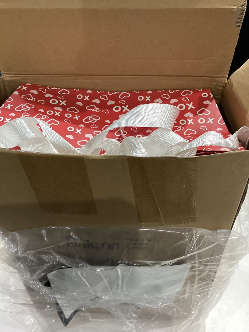 Condition photo showing Good Condition for Pinkunn 48 Pcs Valentine‘s Day Baskets for Gifts Empty Bulk Waterproof Love Heart Kraft Tray Cardboard Baskets Empty to Fill for Valentine's Day Birthday Wedding Decor
