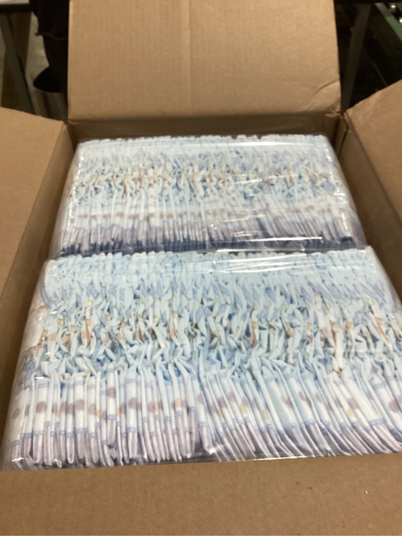 Condition photo showing New/Like New for Luvs Diapers - Size 5, 172 Count, Bluey Platinum Protection Baby Diaper Size 5 172