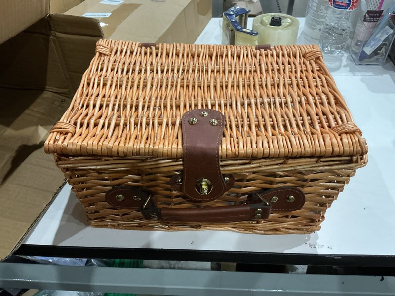Condition photo showing Good Condition for picnic basket for 2 - picnic basket with cutlery kit and glasses, insulated picnic set with waterproof liner, portable wicker picnic baskets with lid and handle for outdoor, picnic, camping, holidays