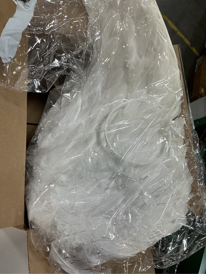 Condition photo showing Good Condition for Angel Wings and Halo Adult Feather Angel Wings Costume for Women Halloween Cosplay Costumes Large White