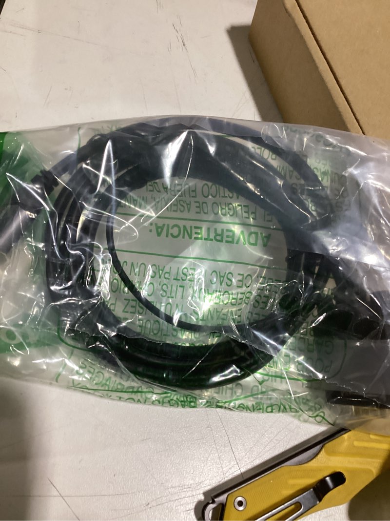 Condition photo showing Good Condition for vga to hdmi cable 6 ft with usb power supply, real 1080p@60hz video output, unidirectional cable, from vga computer/laptop to hdmi monitor/tv/projector (not supporting audio)