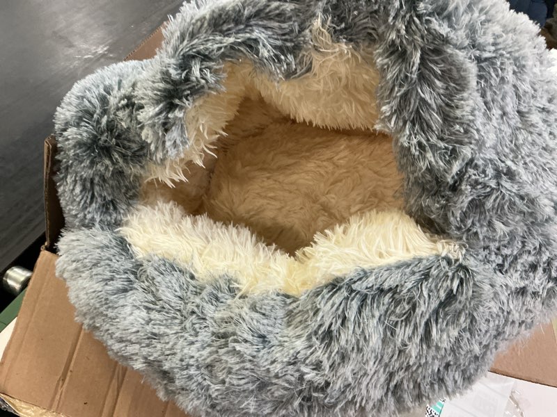 Condition photo showing Good Condition for dog bed cat and dog nest pad autumn and winter warm plush closed cat bed pet nest comfortable and soft for sleeping pet bed (color : gray, size : f) f gray