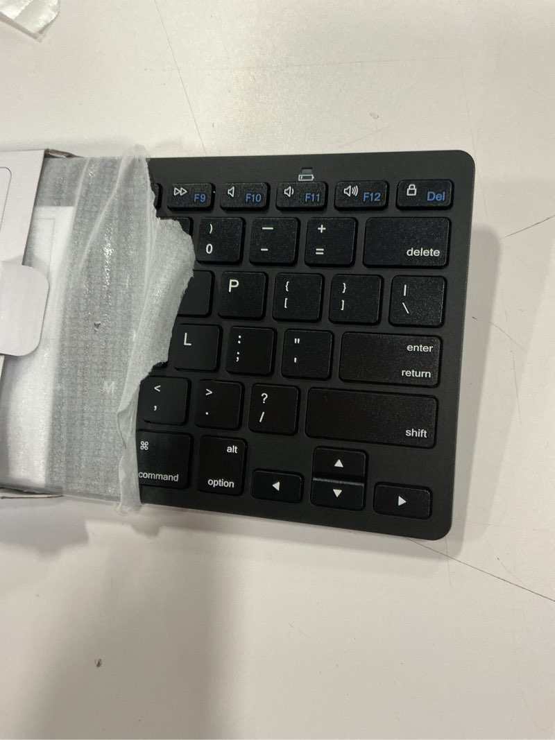Condition photo showing New/Like New for OMOTON Bluetooth Keyboard Compatible with iPad 10th Generation, iPad 10.2 (9th/8th/7th), iPad Pro 13/12.9/11 inch, iPad Air/Mini and More iOS Devices, Black