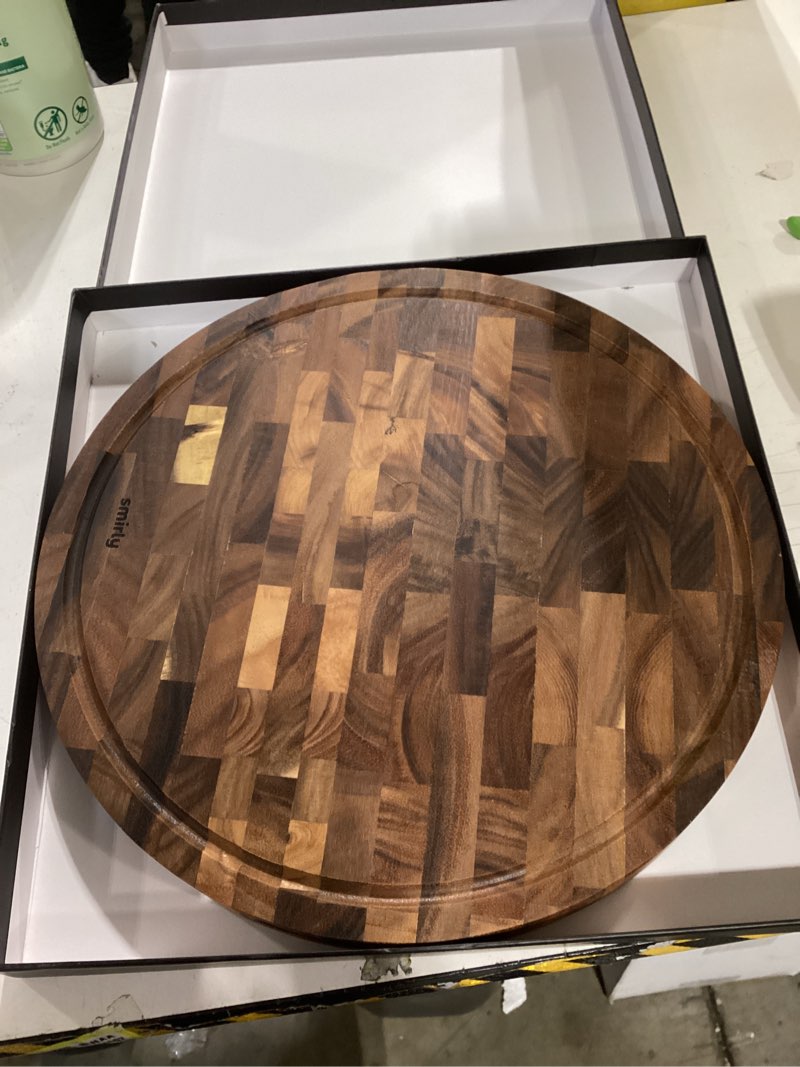 Condition photo showing Good Condition for SMIRLY Round Wooden Cutting Boards 1.5” Thick For Kitchen Meal Prep & Serving - Walnut Cutting Board, Charcuterie & Chopping Board, Wood Cutting Board, Kitchen Gadgets