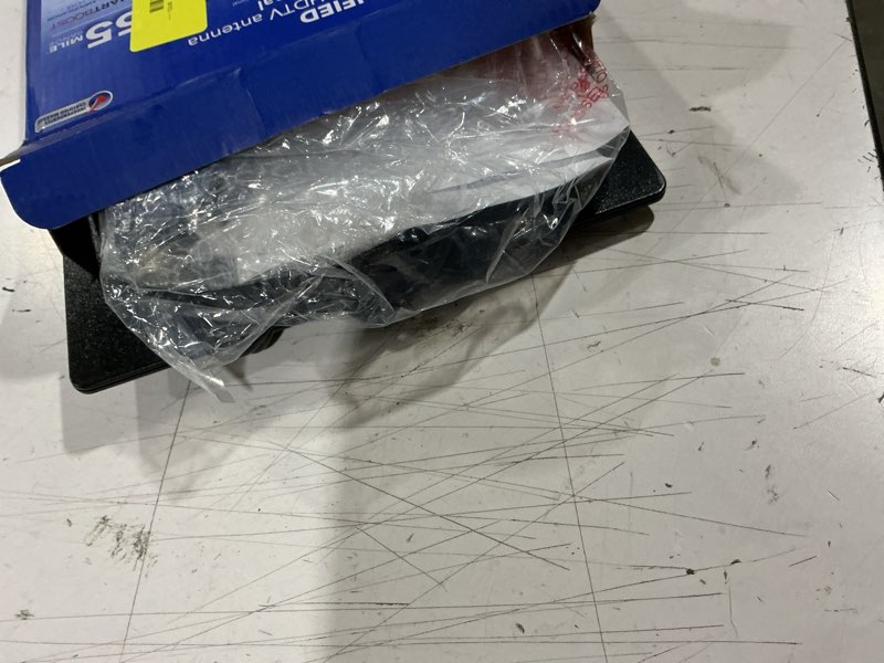 Condition photo showing Good Condition for sliver amplified flat multi-directional hdtv indoor antenna