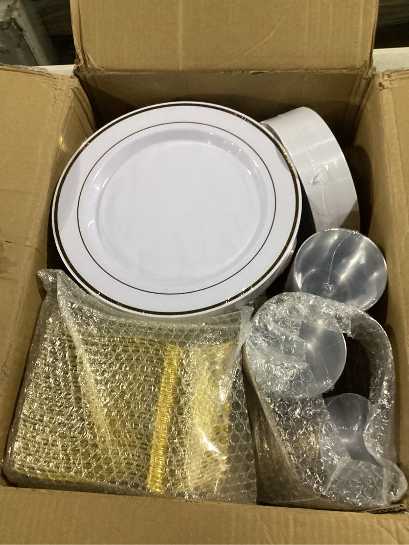 Condition photo showing Good Condition for WELLIFE 600 PCS Gold & White Disposable Dinnerware Set for 100 Guests — White Plastic Plates with Gold Rim, Dinner & Salad Plates, Cups, Forks, Knives & Spoons for Weddings & Elegant Events 100 Guests Gold
