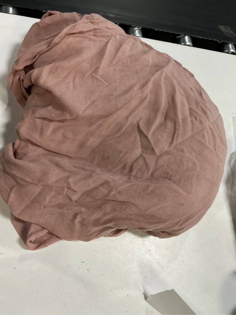 Condition photo showing As Is for quince european linen fitted sheet set, queen, dusty mauve incomplete