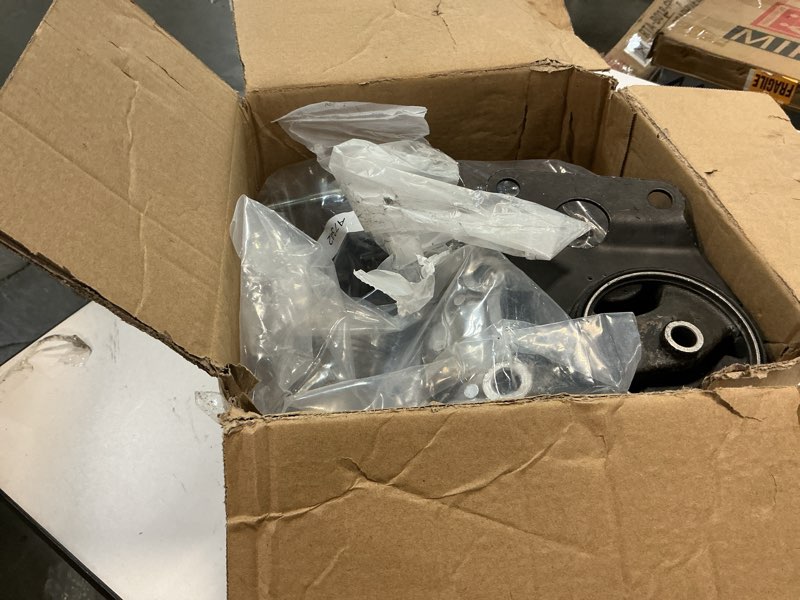 Condition photo showing As Is for engine motor mount & trans mount compatible with 2002-2006 nissan altima 2.5l replacement for a7340 a7341 a7342 a7343 11270-8j000 11320-8j005 11210-8j00a 11220-8j000
