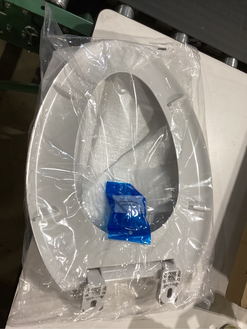 Condition photo showing Good Condition for american standard 5503a00b.020 transitional slow-close elongated front toilet seat, white