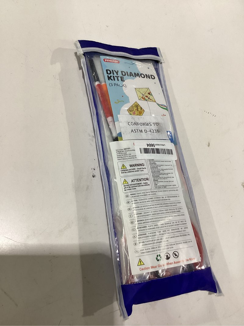Condition photo showing Good Condition for syncfun 3 packs diy kites for kids with 10 color markers, kids making craft kits bulk, decorating coloring party pack, beach kite easy to fly for outdoor games and activities