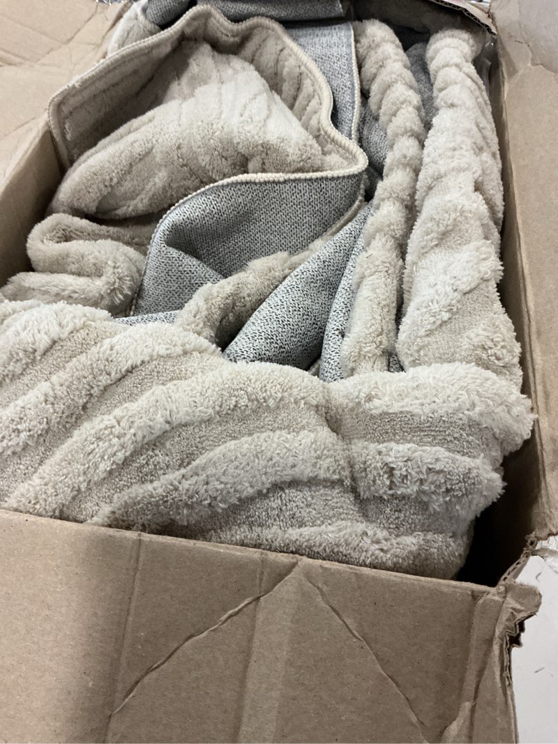 Condition photo showing As Is for Pauwer 8x10 Washable Area Rugs for Living Room Modern Beige Solid Color Soft Fluffy Rugs for Bedroom Non Slip Boho Accent Indoor Mat Floor Carpet Cover for Kids Room Dining Room Kitchen Office 8'x10' Beige