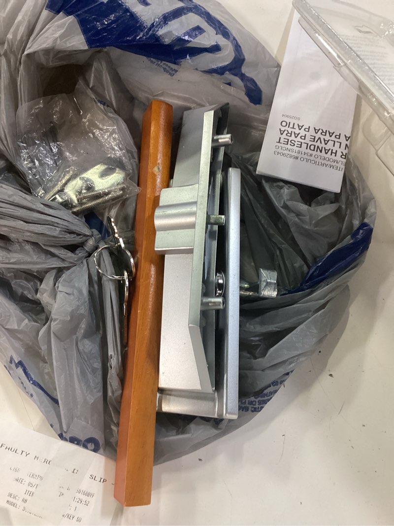 Condition photo showing Good Condition for reliabilt 3.94-in surface mounted sliding patio door handleset