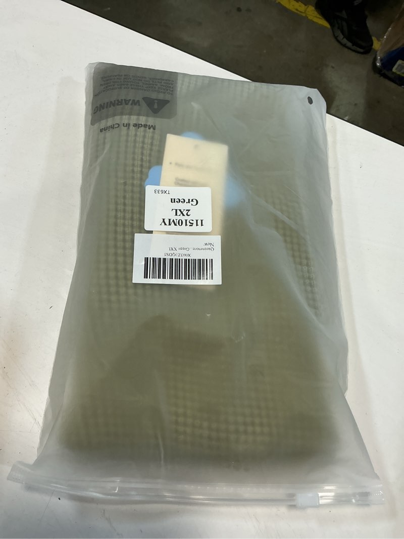 Condition photo showing New/Like New for queenmore large dog turtleneck sweater, check pattern, green xxl green xx-large