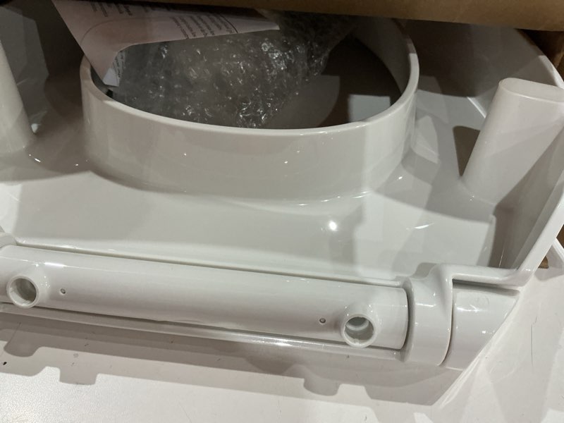 Condition photo showing Good Condition for kohler purewash m300 manual elongated bidet toilet seat, chrome handle, quiet-close lid prevents slamming, toilet bidet, easy installation with quick-release hinges, self-cleaning wand