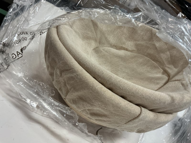 Condition photo showing Good Condition for Bread Proofing Baskets Set of 2 8.5 inch Round Dough Proofing Bowls w/Liners Perfect for Home Sourdough Bakers Baking 8.5inch+8.5inch