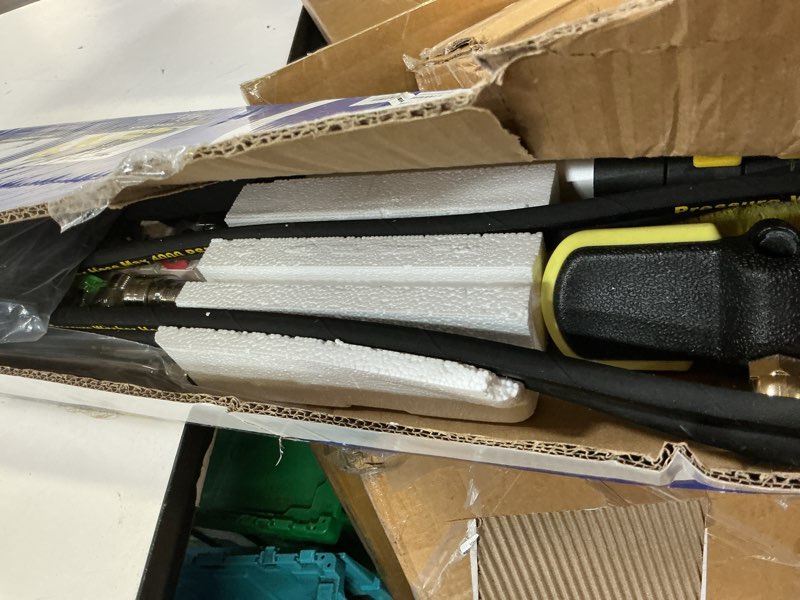 Condition photo showing Good Condition for janz aluminum 24 ft telescoping pressure washer wand with pressure washer extension wand,gutter cleaner attachment, 5 spray nozzle tips, 2 hose inlet adapters and support harness