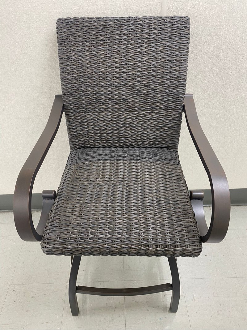swivel barstool