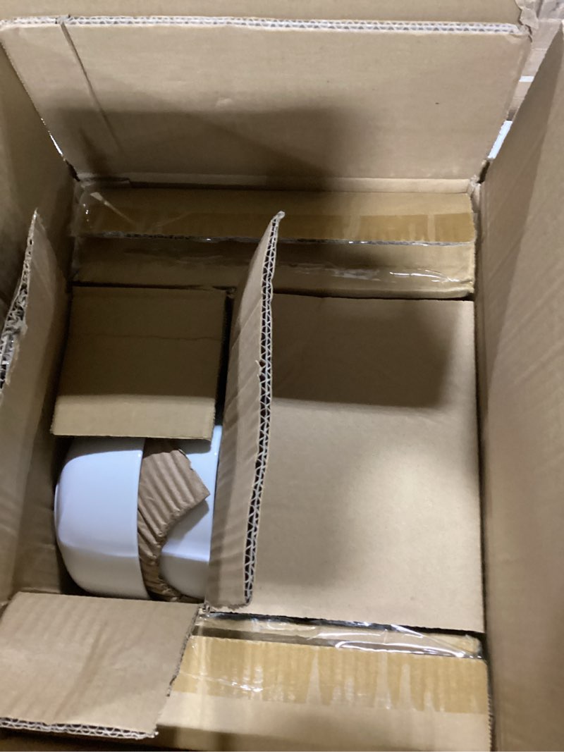 Condition photo showing Good Condition for Gibson Home Oslo Porcelain Chip and Scratch Resistant Dinnerware Set, Service for 4 (16pcs), Ceramic Plates and Bowls Dishes Sets, White - Microwave and Dishwasher Safe White (Oslo) Service for 4 (16pcs)