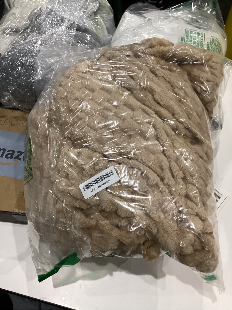 Condition photo showing Good Condition for BEDELITE Fleece Blanket Twin for Bed Couch, 3D Jacquard Decorative Camel Throw Blanket, Soft and Cozy Warm Plush Fuzzy Blanket All Seasons Suitable, 60x80Inches Camel Twin(60"x80")