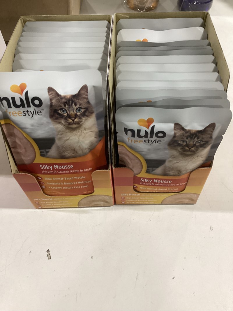 Condition photo showing New/Like New for Nulo Freestyle Wet Cat Food Mousse, Smooth as Silk Texture with High Animal-Based Protein for Complete and Balanced Nutrition Your Kitten to Senior Cat Will Crave, 2.8 Ounce (Pack of 24) Chicken and Salmon