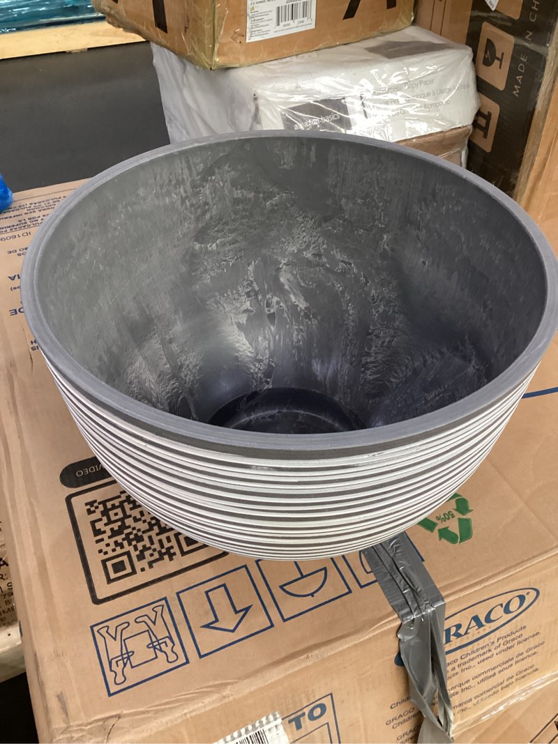 High rise round planter grey and white stripe