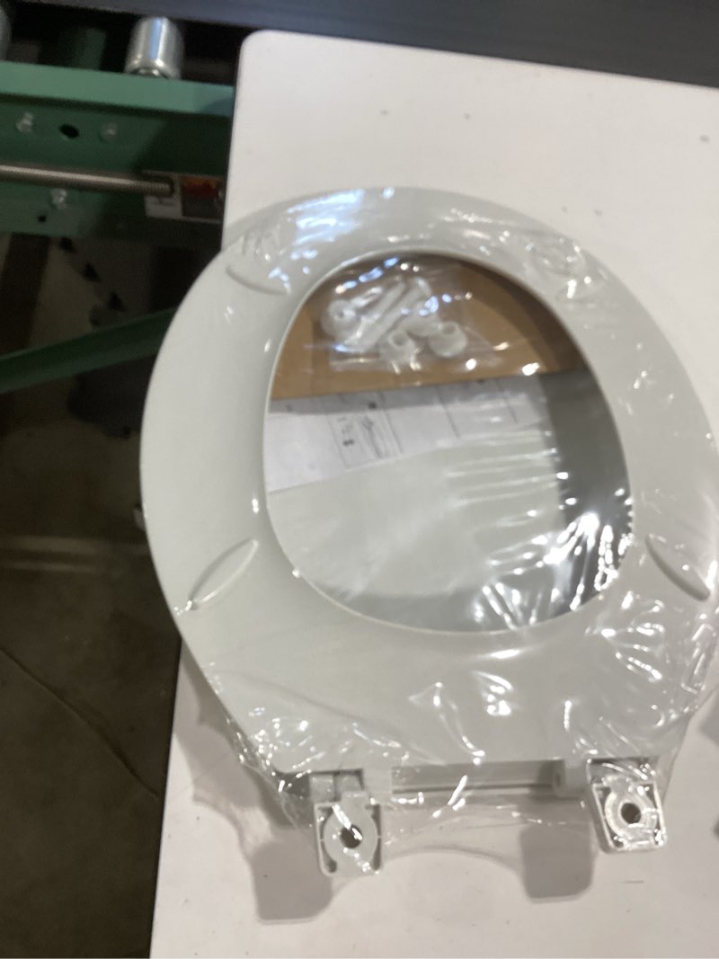 Condition photo showing New/Like New for project source plastic white round toilet seat
