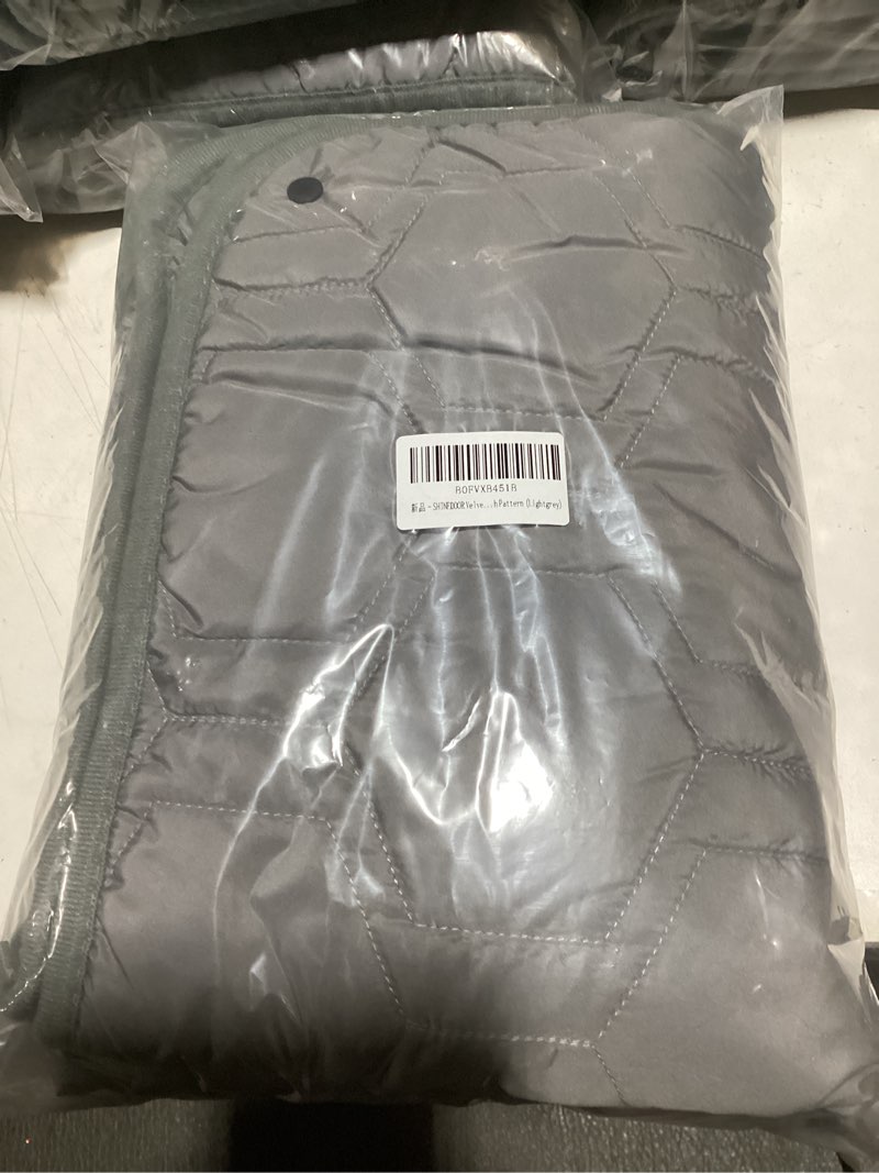 Condition photo showing New/Like New for Premium Wearable Blanket, Soft Throw for Couch, Bed & Office Lightgrey