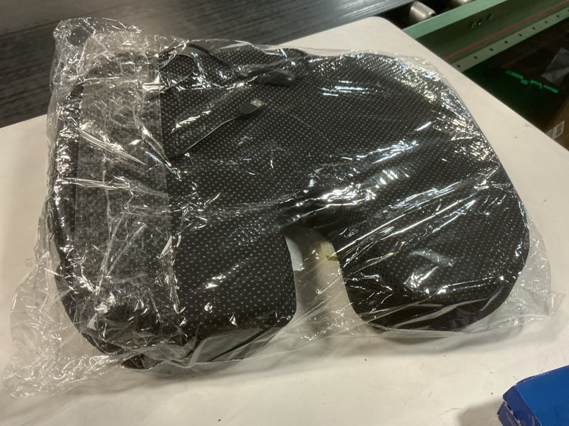 Condition photo showing Good Condition for Mind Reader Heated Memory Foam Seat Cushion, Air-Cloud Technology, Coccyx & Hip Pain Relief with 4 Heat Settings, Timer & Auto Shut-Off, Black