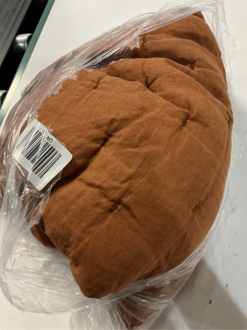 Condition photo showing Good Condition for european linen dream quilt set, full/queen, terracotta