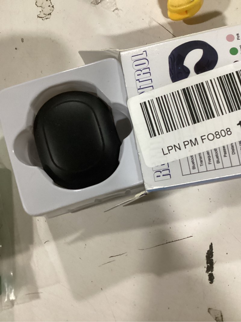 Condition photo showing As Is for ssobzelr tiktok trending bluetooth smart scrolling ring kindle app remote page turner with phone holder wireless camera shutter selfie button - compatible with iphone ipad android (black)