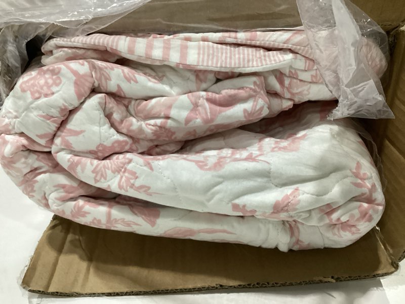 Condition photo showing New/Like New for Laura Ashley - Queen Quilt Set, Soft & Reversible Cotton Floral Bedding with a Medium Weight Feel, 3 Piece Bed Set with Matching Pillowcases (Bedford Pink) Queen Bedford Pink